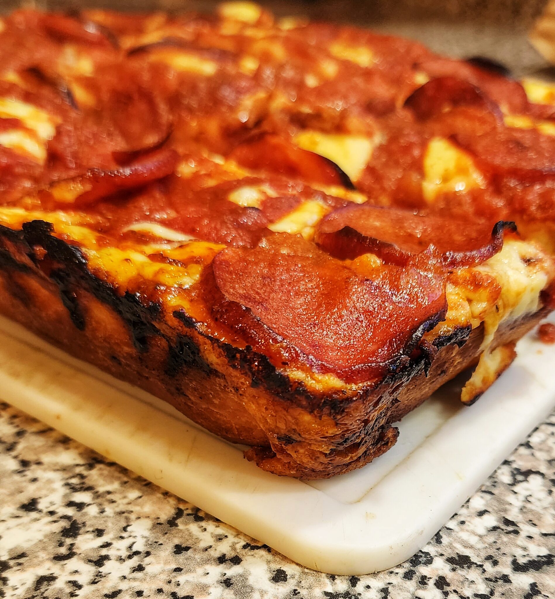 Detroit-style pan pizza - Le Coup de Grâce